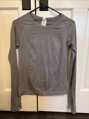 Old Navy Heather Gray Seamless Long Sleeve Athletic Tee